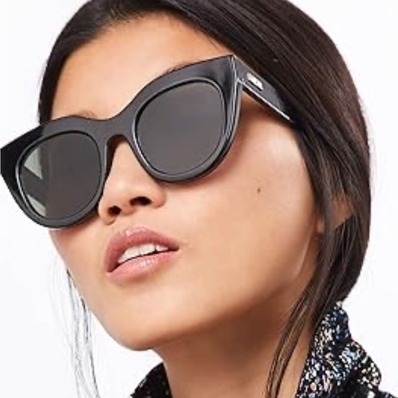 Le Specs Accessories - Le Specs Air Heart Sunglasses - Black